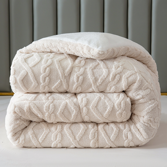 91家纺网 家纺一手货源 找家纺 好多家纺 2025春夏新款塔芙绒北极绒加厚冬被子被芯 米白色