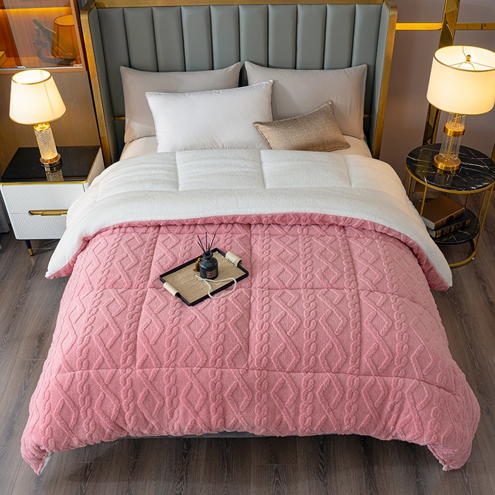 91家纺网 家纺一手货源 找家纺 好多家纺 2025春夏新款塔芙绒北极绒加厚冬被子被芯 粉色