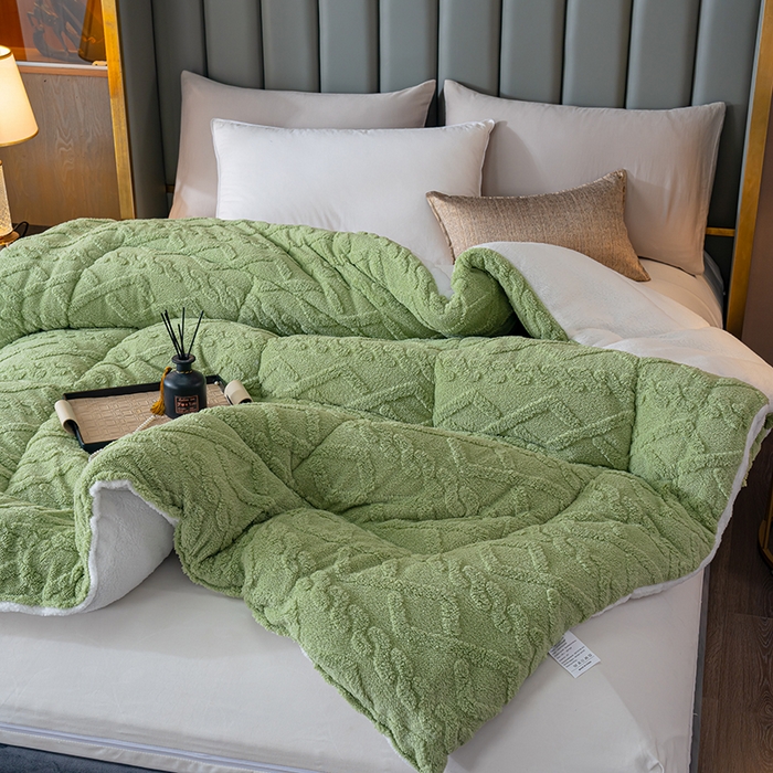 91家纺网 家纺一手货源 找家纺 好多家纺 2025春夏新款塔芙绒北极绒加厚冬被子被芯 芥末绿