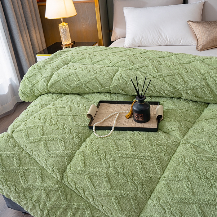 91家纺网 家纺一手货源 找家纺 好多家纺 2025春夏新款塔芙绒北极绒加厚冬被子被芯 芥末绿