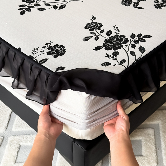 91家纺网 家纺一手货源 找家纺 （总）九花鹿 2025新款A类法式赫本风PE凉感提花冰丝凉席-床笠款