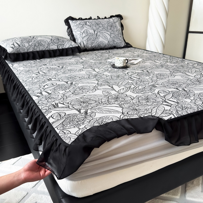 91家纺网 家纺一手货源 找家纺 九花鹿 2025新款A类法式赫本风PE凉感提花冰丝凉席-床笠款 床笠款-复古繁花