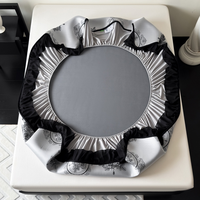 91家纺网 家纺一手货源 找家纺 九花鹿 2025新款A类法式赫本风PE凉感提花冰丝凉席-床笠款 床笠款-镜中花