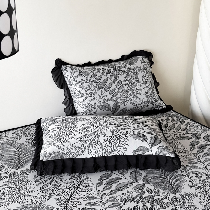 91家纺网 家纺一手货源 找家纺 九花鹿 2025新款A类法式赫本风PE凉感提花冰丝凉席-床笠款 床笠款-幽然风情