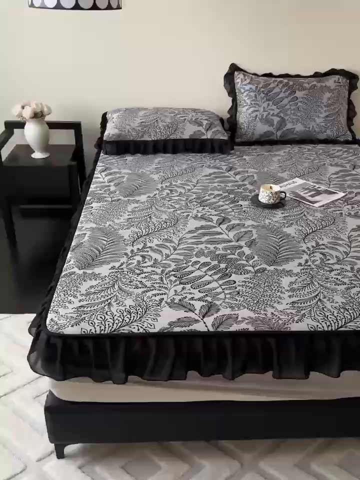 91家纺网 家纺一手货源 找家纺 九花鹿 2025新款A类法式赫本风PE凉感提花冰丝凉席-床笠款 床笠款-幽然风情