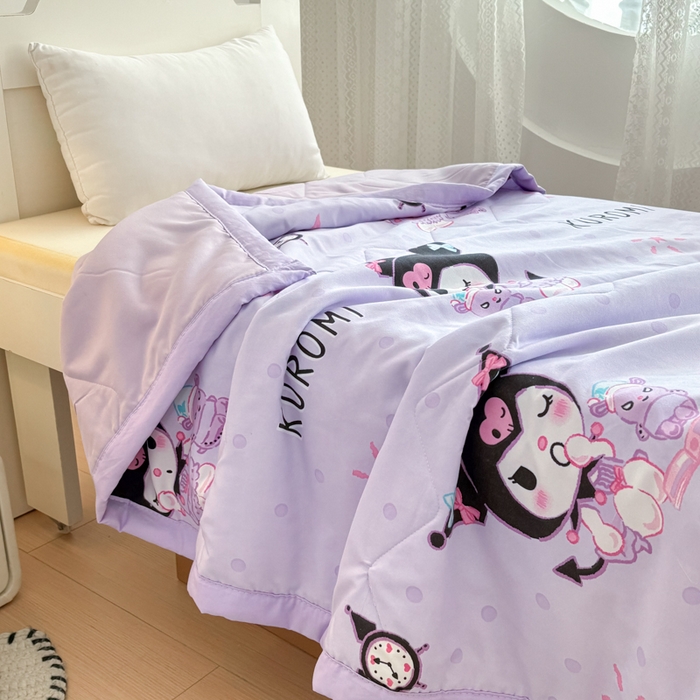 91家纺网 家纺一手货源 找家纺 花满路 2025新款亲肤卡通三丽鸥针织棉夏被 微笑库洛米