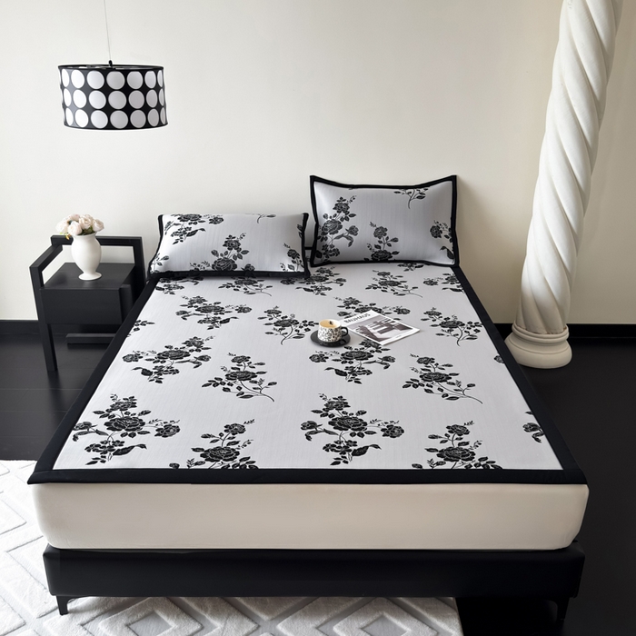 91家纺网 家纺一手货源 找家纺 （总）九花鹿 2025新款A类赫本风PE凉感提花冰丝凉席-平铺款