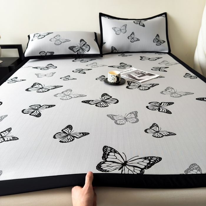 91家纺网 家纺一手货源 找家纺 （总）九花鹿 2025新款A类赫本风PE凉感提花冰丝凉席-平铺款