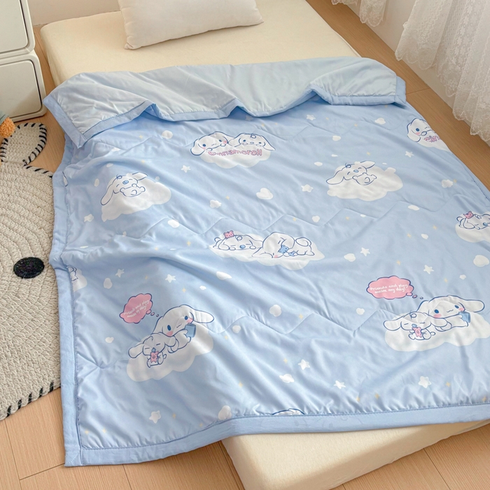 91家纺网 家纺一手货源 找家纺 花满路 2025新款亲肤卡通三丽鸥针织棉夏被 梦幻玉桂狗