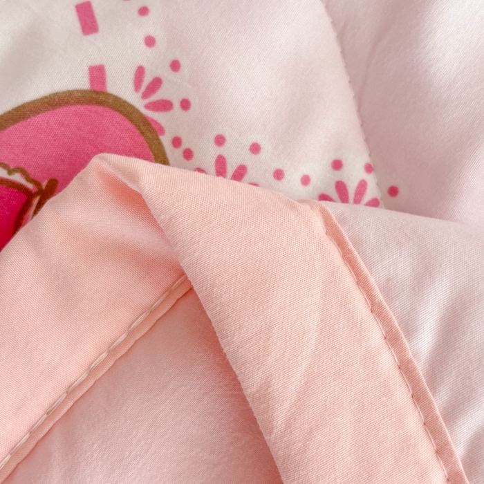 91家纺网 家纺一手货源 找家纺 花满路 2025新款亲肤卡通三丽鸥针织棉夏被 天使美乐蒂