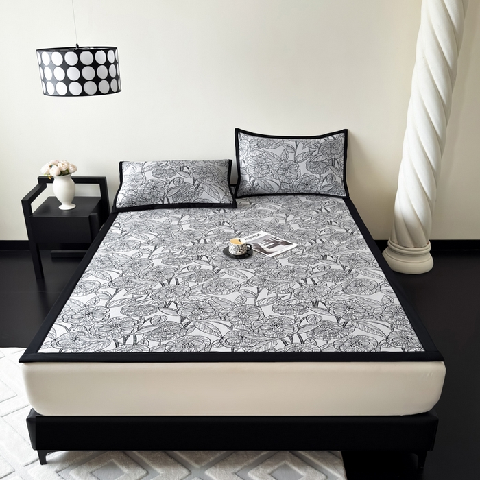 91家纺网 家纺一手货源 找家纺 九花鹿 2025新款A类赫本风PE凉感提花冰丝凉席-平铺款 复古繁花