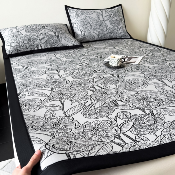 91家纺网 家纺一手货源 找家纺 九花鹿 2025新款A类赫本风PE凉感提花冰丝凉席-平铺款 复古繁花