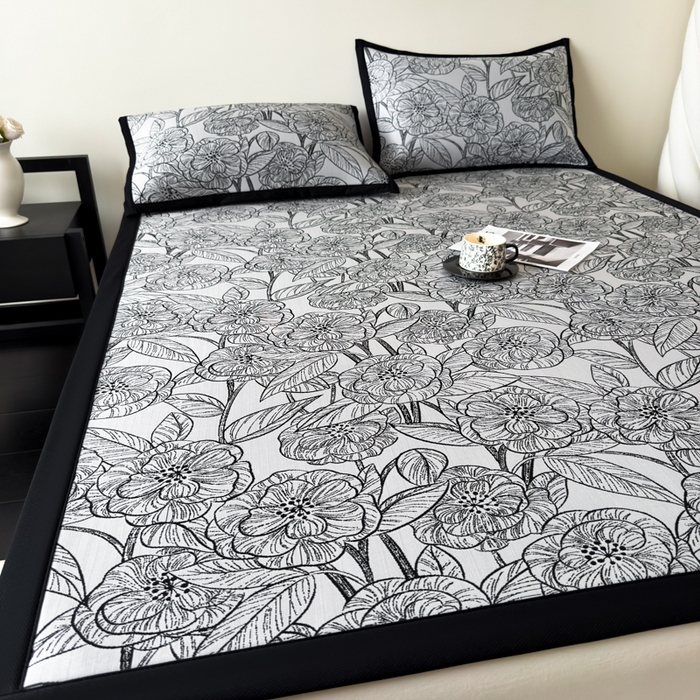 91家纺网 家纺一手货源 找家纺 九花鹿 2025新款A类赫本风PE凉感提花冰丝凉席-平铺款 复古繁花