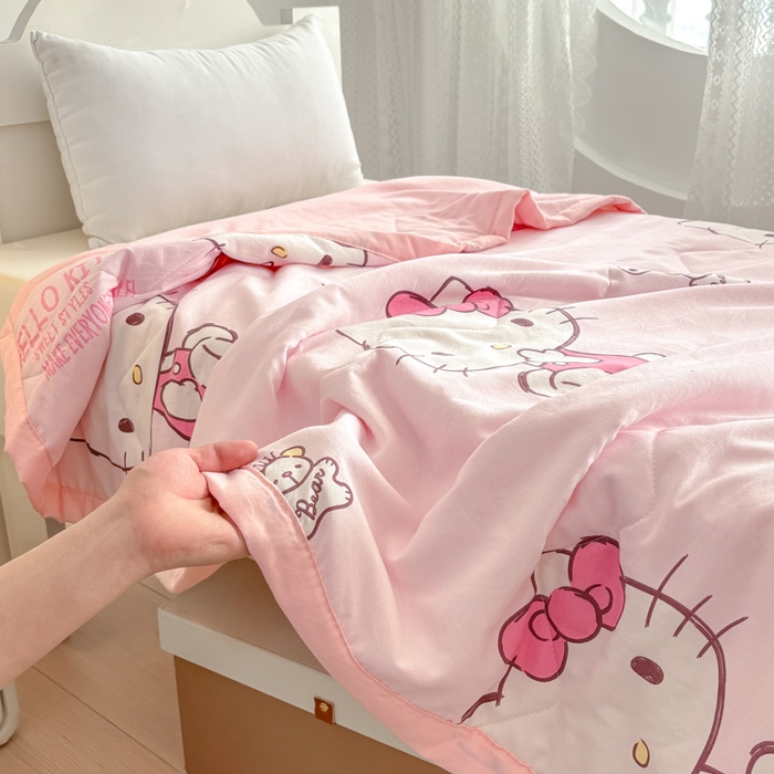 91家纺网 家纺一手货源 找家纺 花满路 2025新款亲肤卡通三丽鸥针织棉夏被 甜美kitty