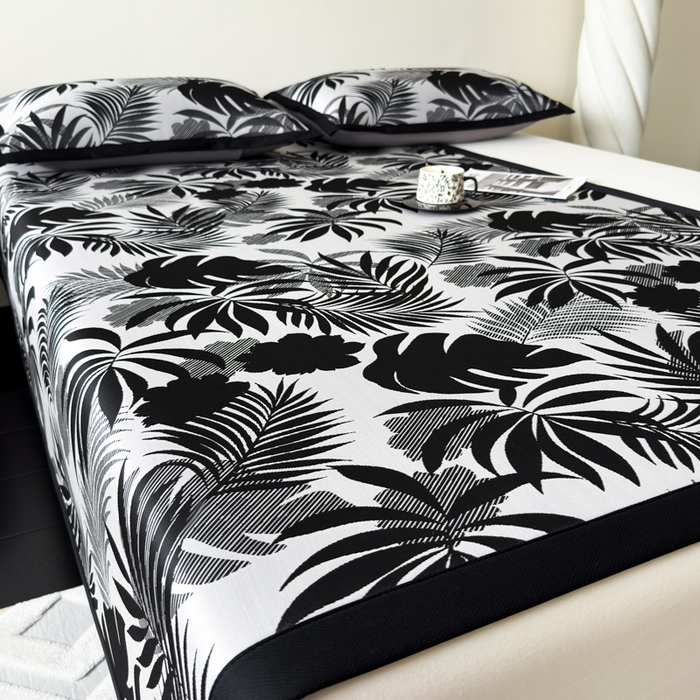 91家纺网 家纺一手货源 找家纺 九花鹿 2025新款A类赫本风PE凉感提花冰丝凉席-平铺款 焦岚