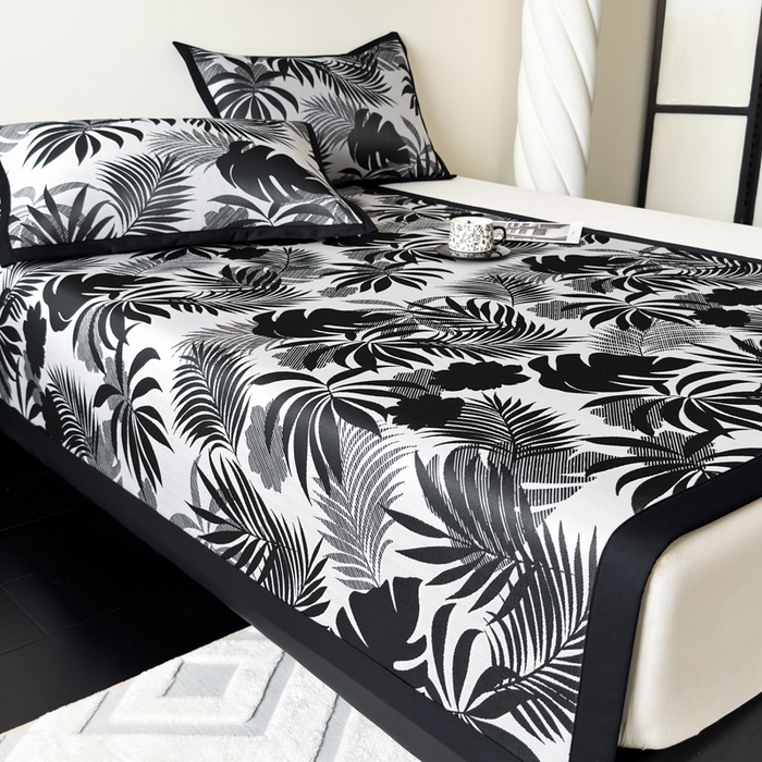 91家纺网 家纺一手货源 找家纺 九花鹿 2025新款A类赫本风PE凉感提花冰丝凉席-平铺款 焦岚