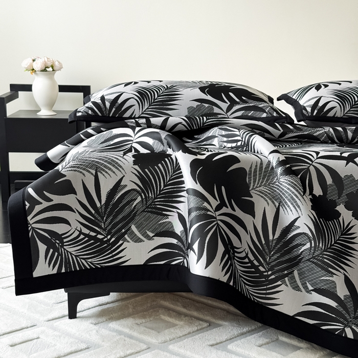 91家纺网 家纺一手货源 找家纺 九花鹿 2025新款A类赫本风PE凉感提花冰丝凉席-平铺款 焦岚