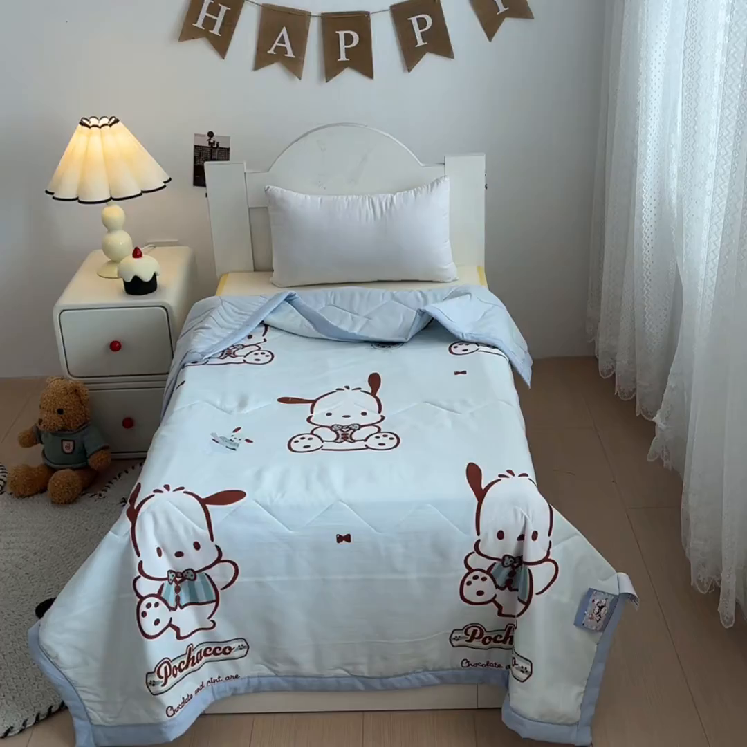 91家纺网 家纺一手货源 找家纺 花满路 2025新款亲肤卡通三丽鸥针织棉夏被 顽皮卡帕狗