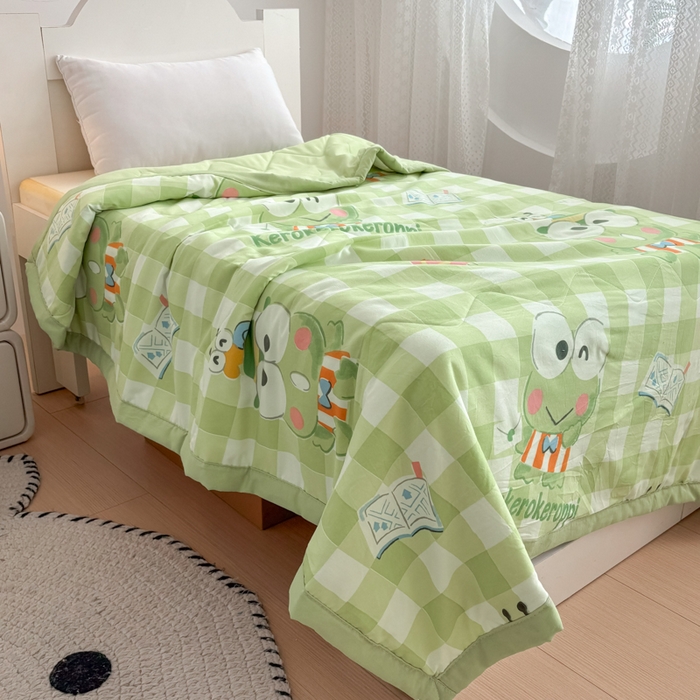 91家纺网 家纺一手货源 找家纺 花满路 2025新款亲肤卡通三丽鸥针织棉夏被 博士大眼蛙