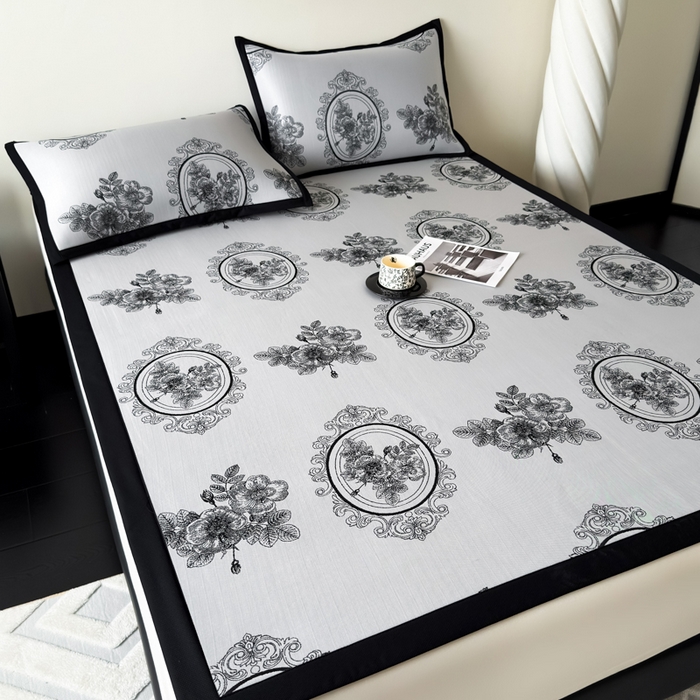 91家纺网 家纺一手货源 找家纺 九花鹿 2025新款A类赫本风PE凉感提花冰丝凉席-平铺款 镜中花