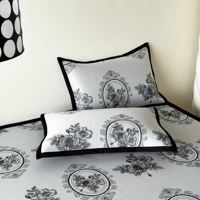 91家纺网 家纺一手货源 找家纺 九花鹿 2025新款A类赫本风PE凉感提花冰丝凉席-平铺款 镜中花