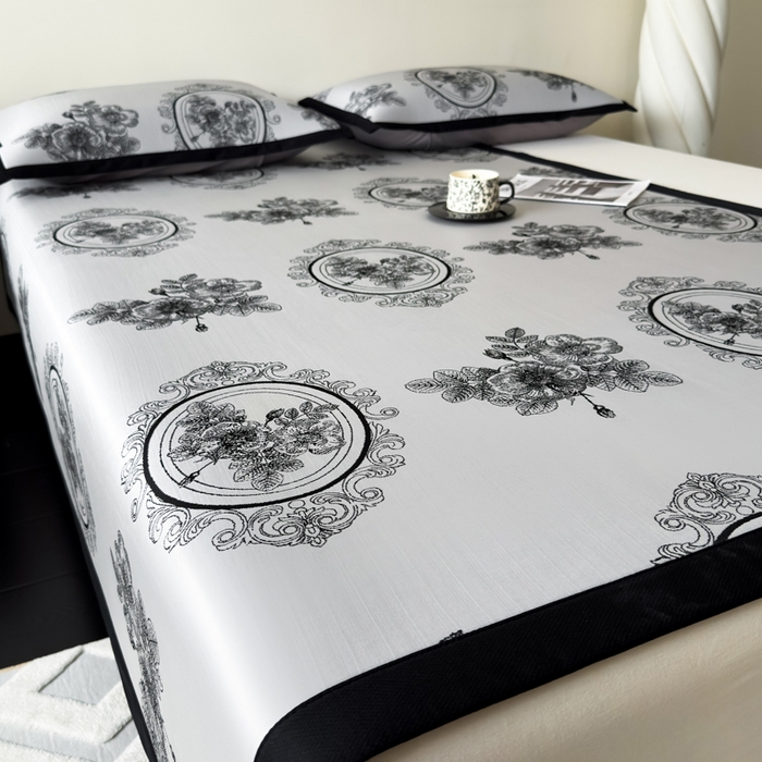 91家纺网 家纺一手货源 找家纺 九花鹿 2025新款A类赫本风PE凉感提花冰丝凉席-平铺款 镜中花