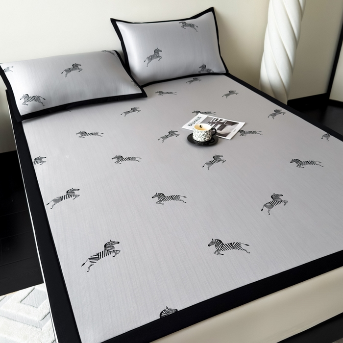 91家纺网 家纺一手货源 找家纺 九花鹿 2025新款A类赫本风PE凉感提花冰丝凉席-平铺款 马德里