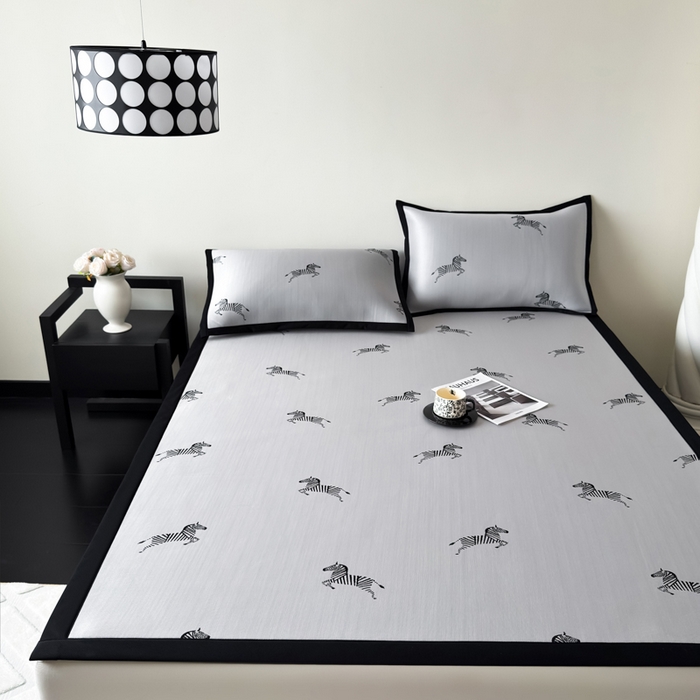 91家纺网 家纺一手货源 找家纺 九花鹿 2025新款A类赫本风PE凉感提花冰丝凉席-平铺款 马德里