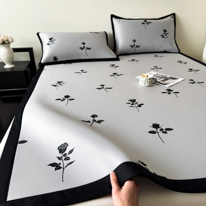 91家纺网 家纺一手货源 找家纺 九花鹿 2025新款A类赫本风PE凉感提花冰丝凉席-平铺款 玫瑰