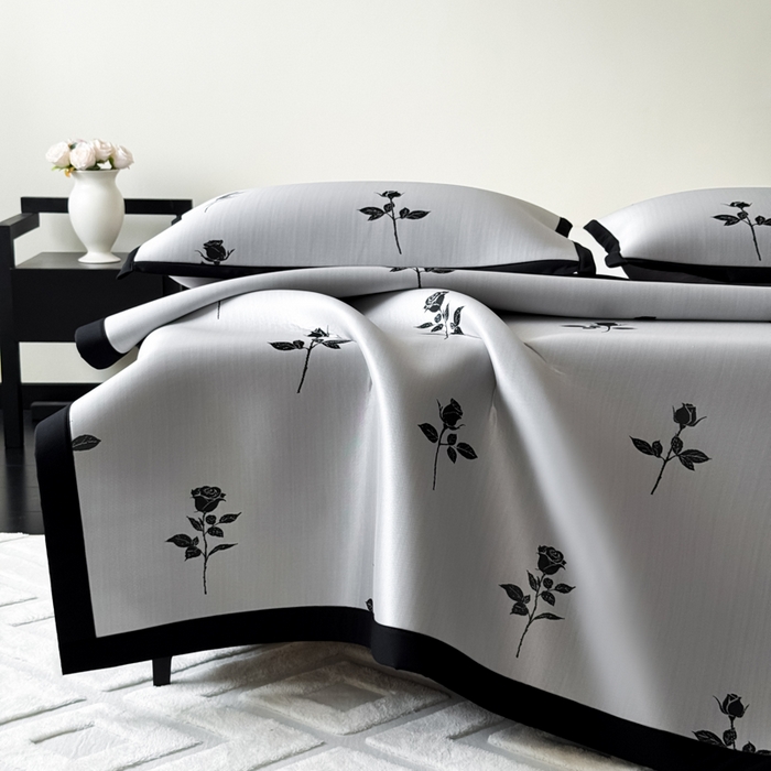 91家纺网 家纺一手货源 找家纺 九花鹿 2025新款A类赫本风PE凉感提花冰丝凉席-平铺款 玫瑰