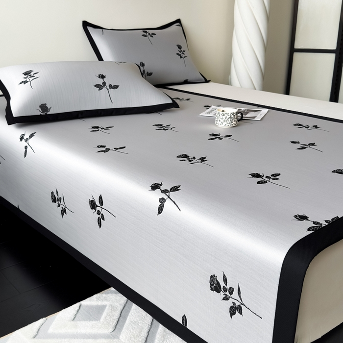 91家纺网 家纺一手货源 找家纺 九花鹿 2025新款A类赫本风PE凉感提花冰丝凉席-平铺款 玫瑰