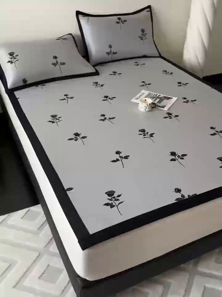 91家纺网 家纺一手货源 找家纺 九花鹿 2025新款A类赫本风PE凉感提花冰丝凉席-平铺款 玫瑰