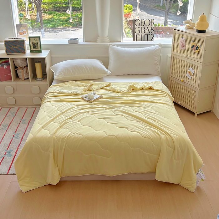 百寐 2025新款A类160克88%锦纶+12%氨纶锦氨夏被纯色夏凉被空调被 米黄