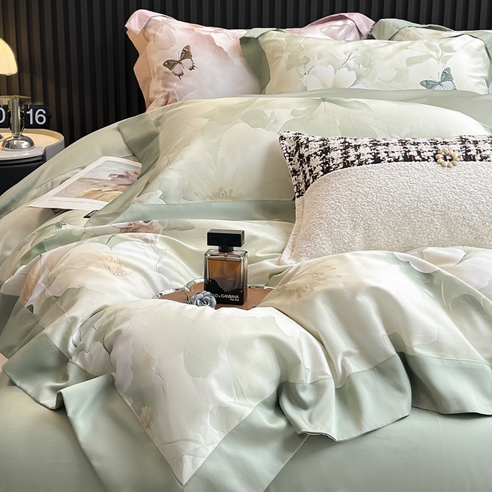 91家纺网 家纺一手货源 找家纺 2025夏季A类母婴级天丝棉印花四件套纯棉全棉高端数码印花丝滑裸睡长绒棉被套真丝床上用品 蝶织梦-绿