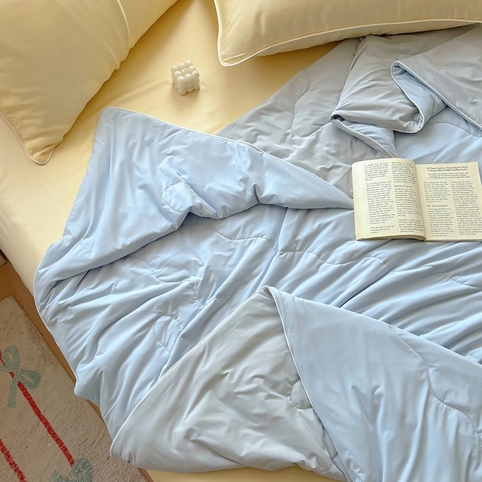 91家纺网 家纺一手货源 找家纺 百寐 2025新款A类160克88%锦纶+12%氨纶锦氨夏被纯色夏凉被空调被 浅蓝+浅灰
