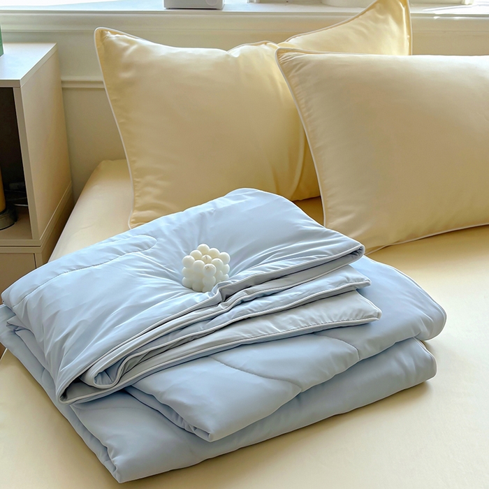 91家纺网 家纺一手货源 找家纺 百寐 2025新款A类160克88%锦纶+12%氨纶锦氨夏被纯色夏凉被空调被 浅蓝+浅灰