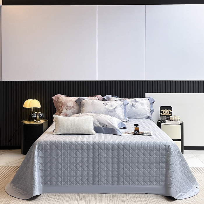 91家纺网 家纺一手货源 找家纺 2025夏季A类母婴级天丝棉印花四件套纯棉全棉高端数码印花丝滑裸睡长绒棉被套真丝床上用品 蝶织梦-蓝