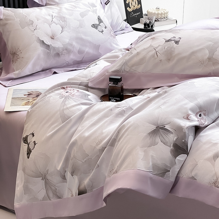 91家纺网 家纺一手货源 找家纺 2025夏季A类母婴级天丝棉印花四件套纯棉全棉高端数码印花丝滑裸睡长绒棉被套真丝床上用品 蝶织梦-紫