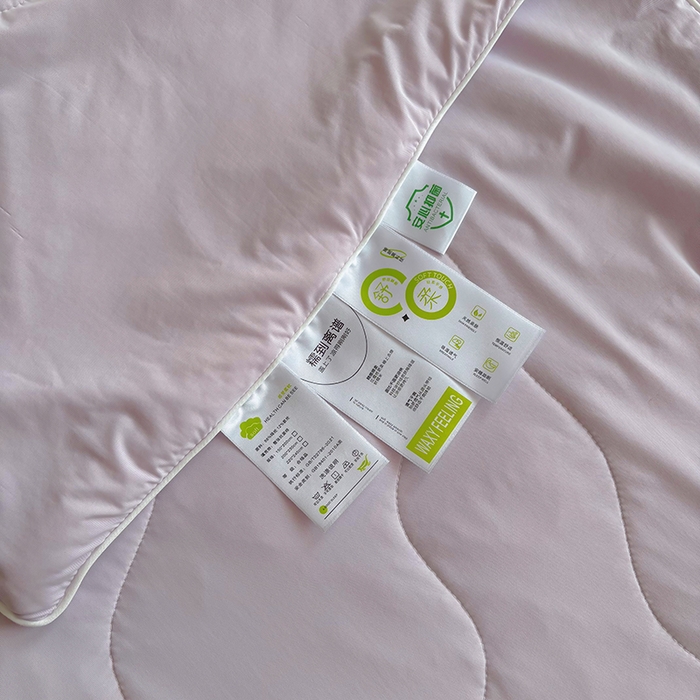 91家纺网 家纺一手货源 找家纺 百寐 2025新款A类160克88%锦纶+12%氨纶锦氨夏被纯色夏凉被空调被 浅紫