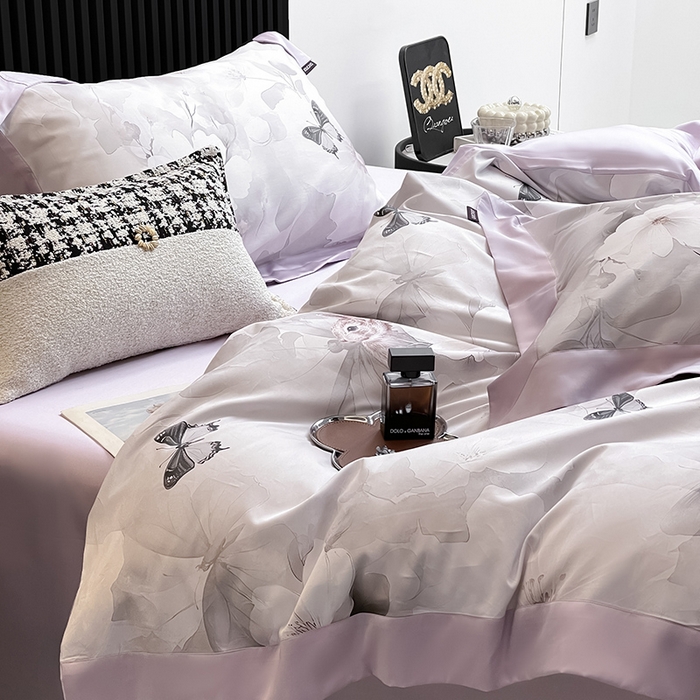 91家纺网 家纺一手货源 找家纺 2025A类母婴级天丝棉夹棉床盖床笠四件套全棉纯棉纯色长绒棉真丝保护罩高级感印花床上用品 蝶织梦-紫