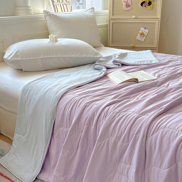 91家纺网 家纺一手货源 找家纺 百寐 2025新款A类160克88%锦纶+12%氨纶锦氨夏被纯色夏凉被空调被 紫+浅灰