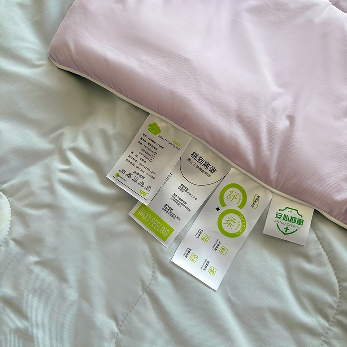 91家纺网 家纺一手货源 找家纺 百寐 2025新款A类160克88%锦纶+12%氨纶锦氨夏被纯色夏凉被空调被 紫+浅灰