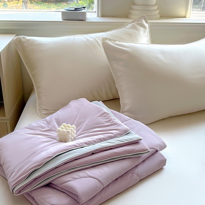 91家纺网 家纺一手货源 找家纺 百寐 2025新款A类160克88%锦纶+12%氨纶锦氨夏被纯色夏凉被空调被 紫+浅灰