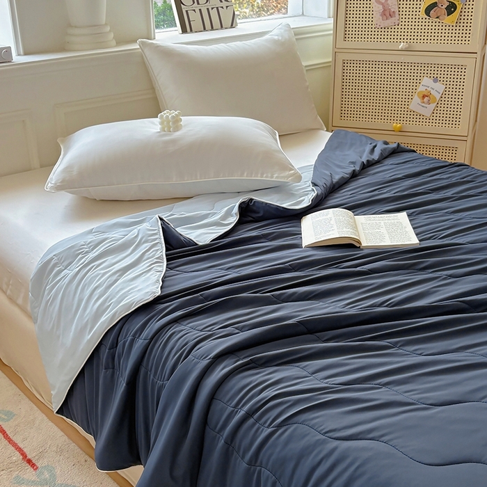 91家纺网 家纺一手货源 找家纺 （总）百寐 2025新款A类160克88%锦纶+12%氨纶锦氨夏被纯色夏凉被空调被