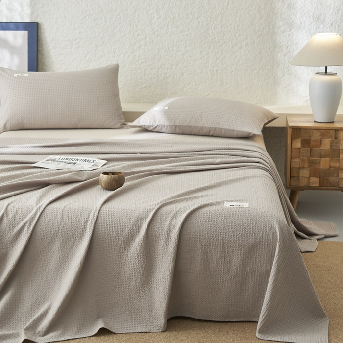 91家纺网 家纺一手货源 找家纺 寐绸家纺 2025新款纯棉华夫格床单拍图二 华夫格床单-浅灰