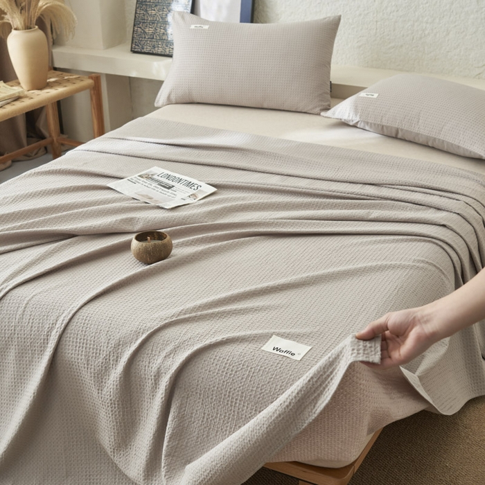 91家纺网 家纺一手货源 找家纺 寐绸家纺 2025新款纯棉华夫格床单拍图二 华夫格床单-浅灰