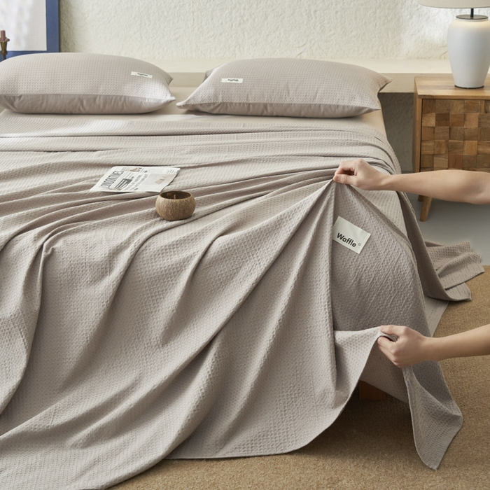 91家纺网 家纺一手货源 找家纺 寐绸家纺 2025新款纯棉华夫格床单拍图二 华夫格床单-浅灰