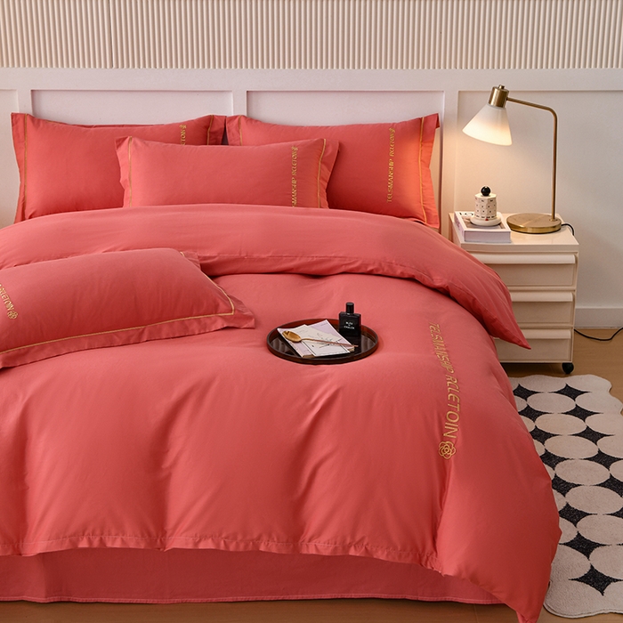 91家纺网 家纺一手货源 找家纺 宇彬家纺 2025直播热新款13374全棉母婴级压线纯色刺绣四件套全棉贡缎新疆长绒字母款轻奢 山茶-宝石红