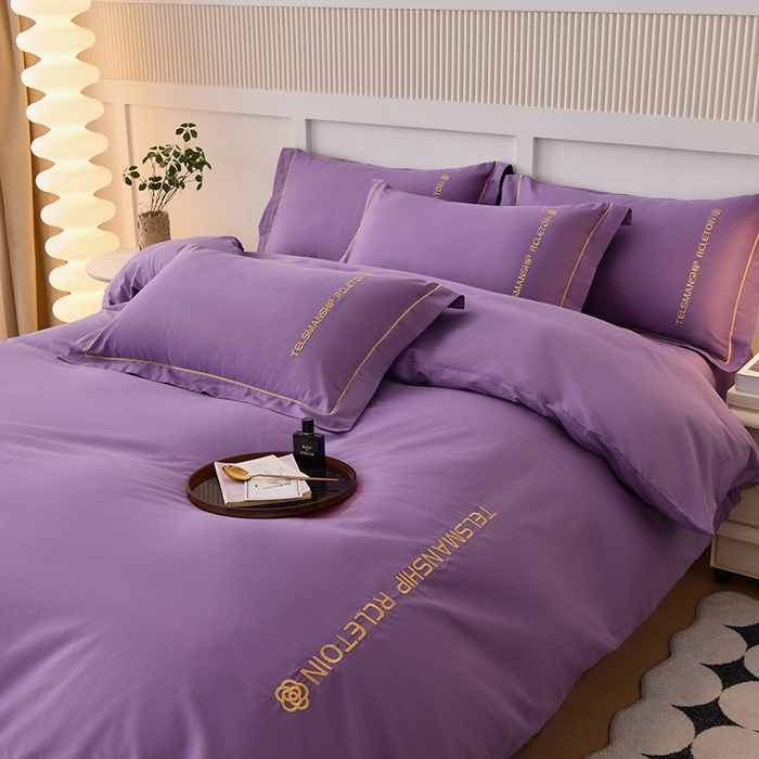 91家纺网 家纺一手货源 找家纺 宇彬家纺 2025直播热新款13374全棉母婴级压线纯色刺绣四件套全棉贡缎新疆长绒字母款轻奢 山茶-典雅紫