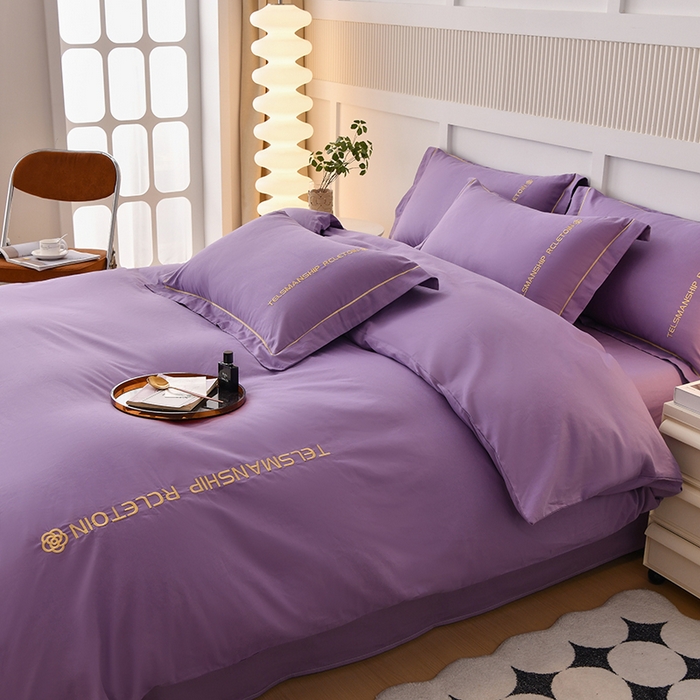 91家纺网 家纺一手货源 找家纺 宇彬家纺 2025直播热新款13374全棉母婴级压线纯色刺绣四件套全棉贡缎新疆长绒字母款轻奢 山茶-典雅紫